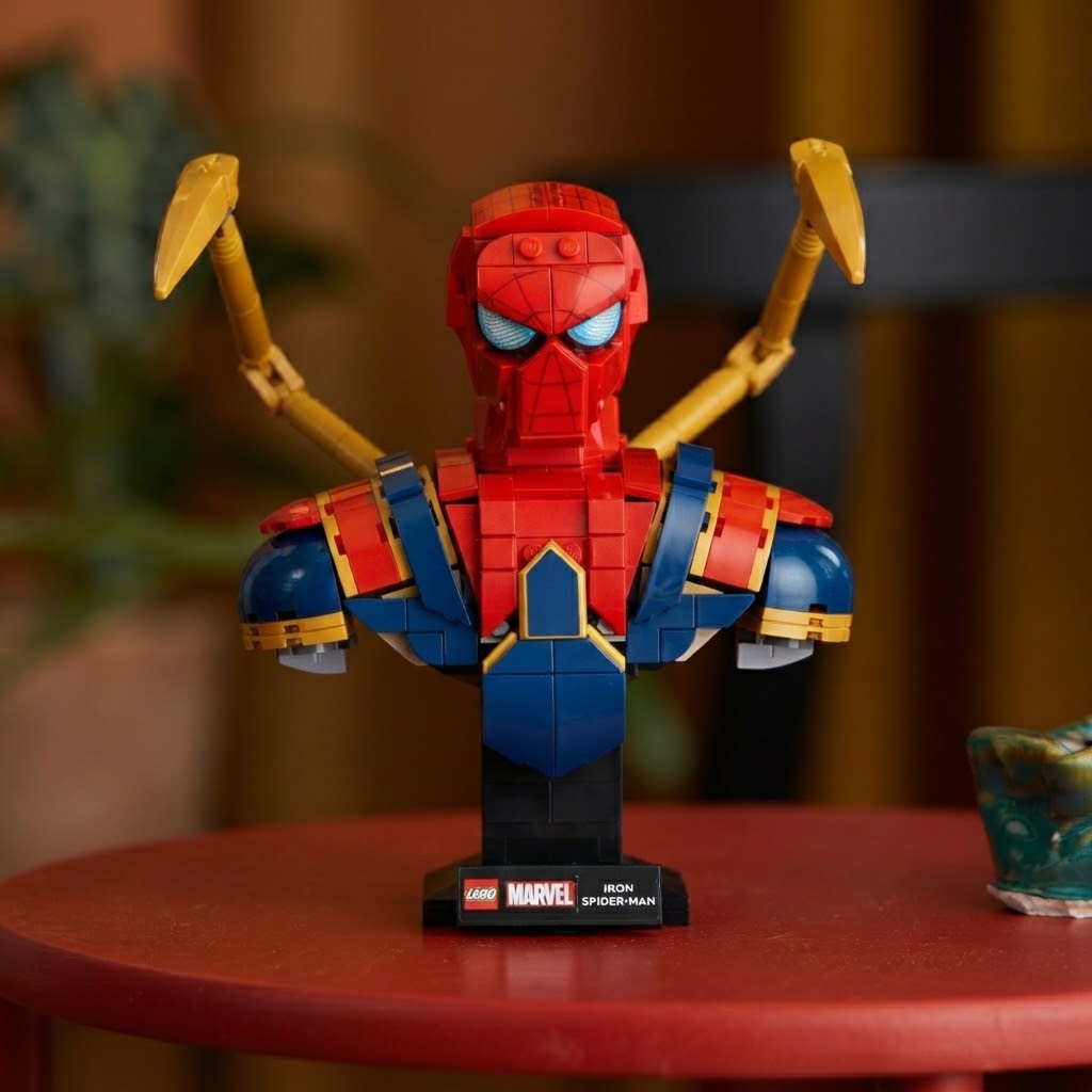 Marvel Iron Spider-Man Bust Building Set – Collector Super Hero Model (379 Pieces)