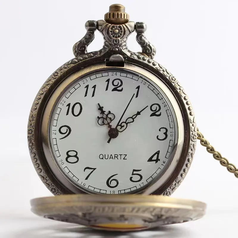 One Piece Anime Pocket Watch – Vintage Bronze Fashion Accessory