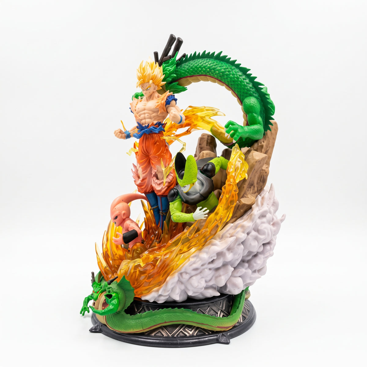 Dragon Ball Z Super Saiyan Goku vs Villains Diorama Statue