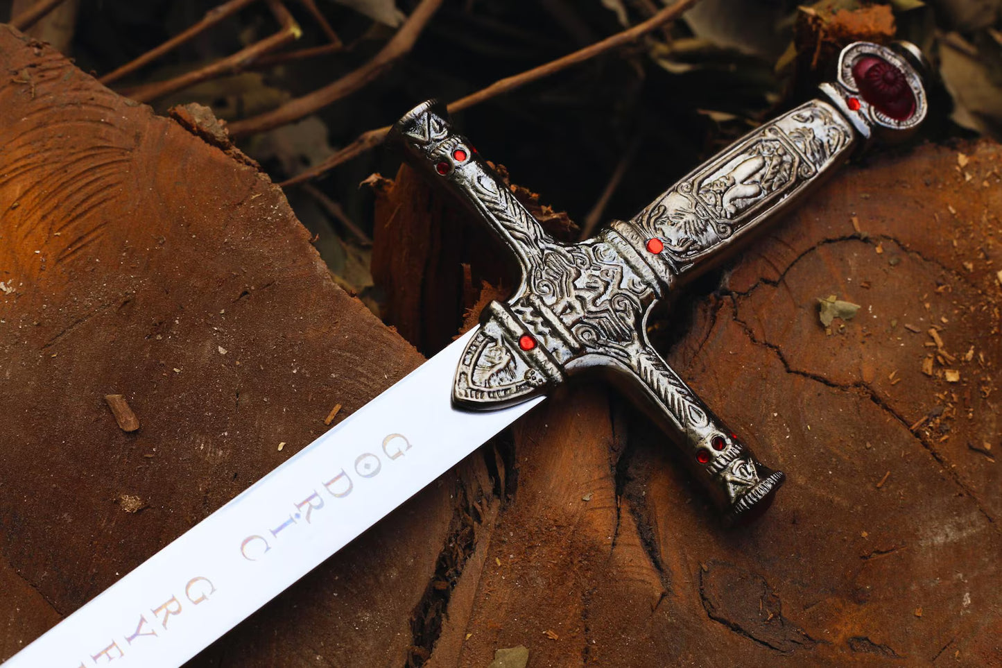 Harry Potter "Sword of Gryffindor" Replica – Premium Godric Gryffindor Metal Blade