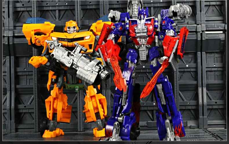 Transformers 2-in-1 Transforming Action Figures – Premium Alloy Edition Optimus Prime, Bumblebee, & Tank Megatron Convertible Robot-to-Vehicle