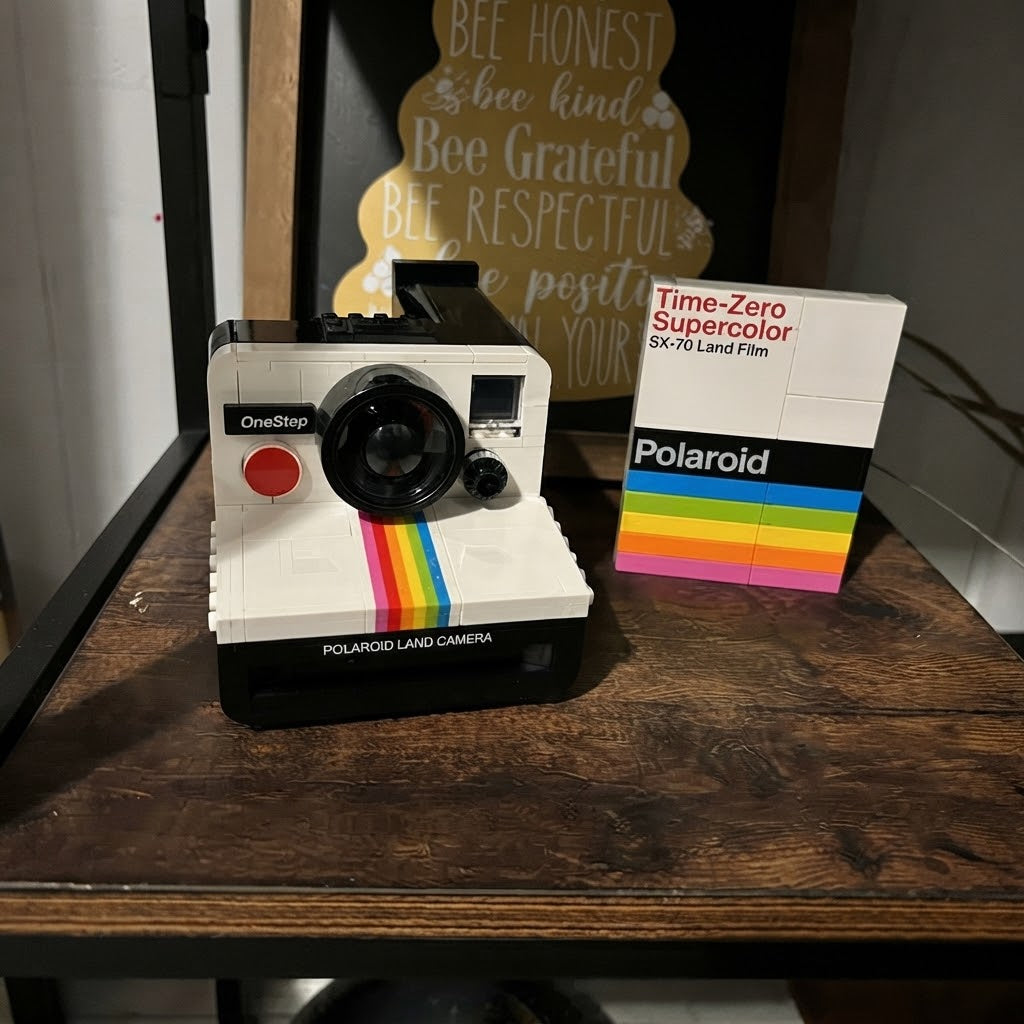 : Polaroid OneStep SX-70 Camera Building Set – Ideas Retro Collector Model (516 Pieces)