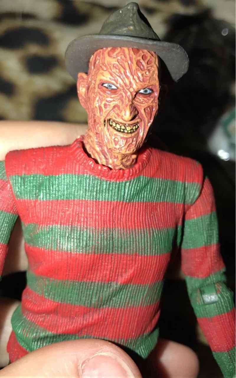 Freddy Krueger Action Figure - A Nightmare on Elm Street 3: Dream Warriors Ultimate Edition | 7" Horror Collectible with Elm Street House Miniature