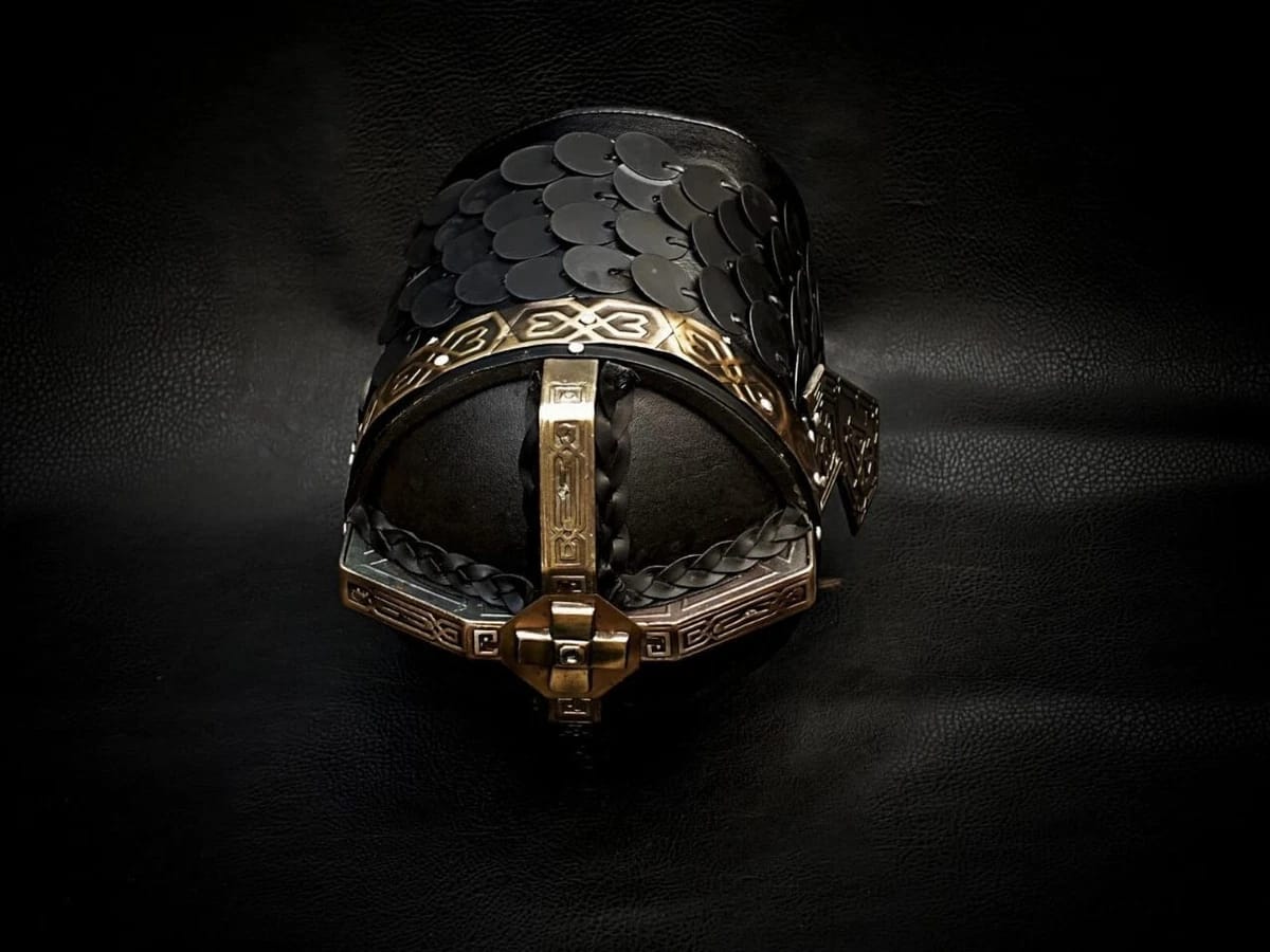Gimli Dwarf Helmet Replica – Lord of the Rings Collectible Armor | Geekzilla