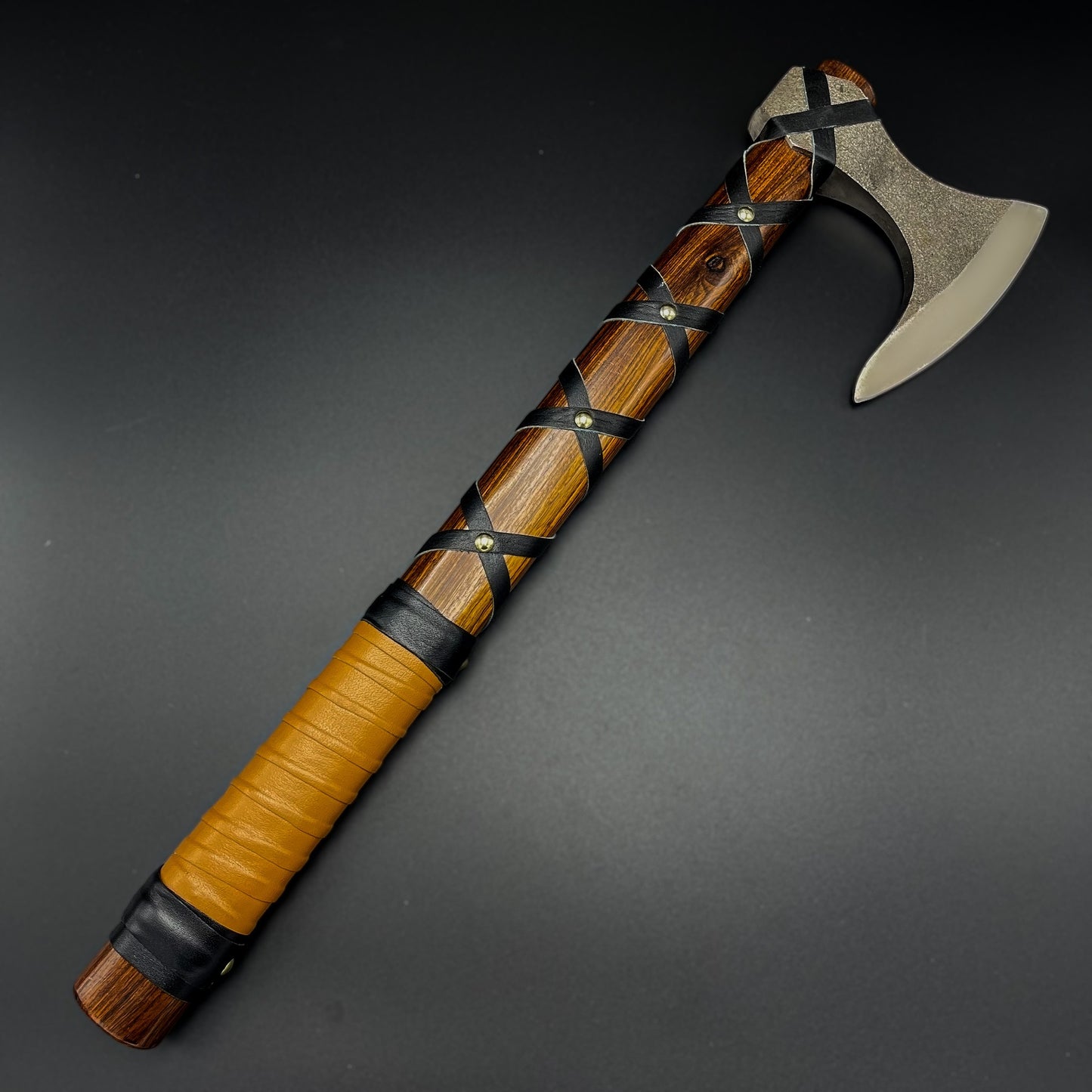 Vikings "Raider Axe" Replica – Premium Nordic Battle Axe Metal Edition