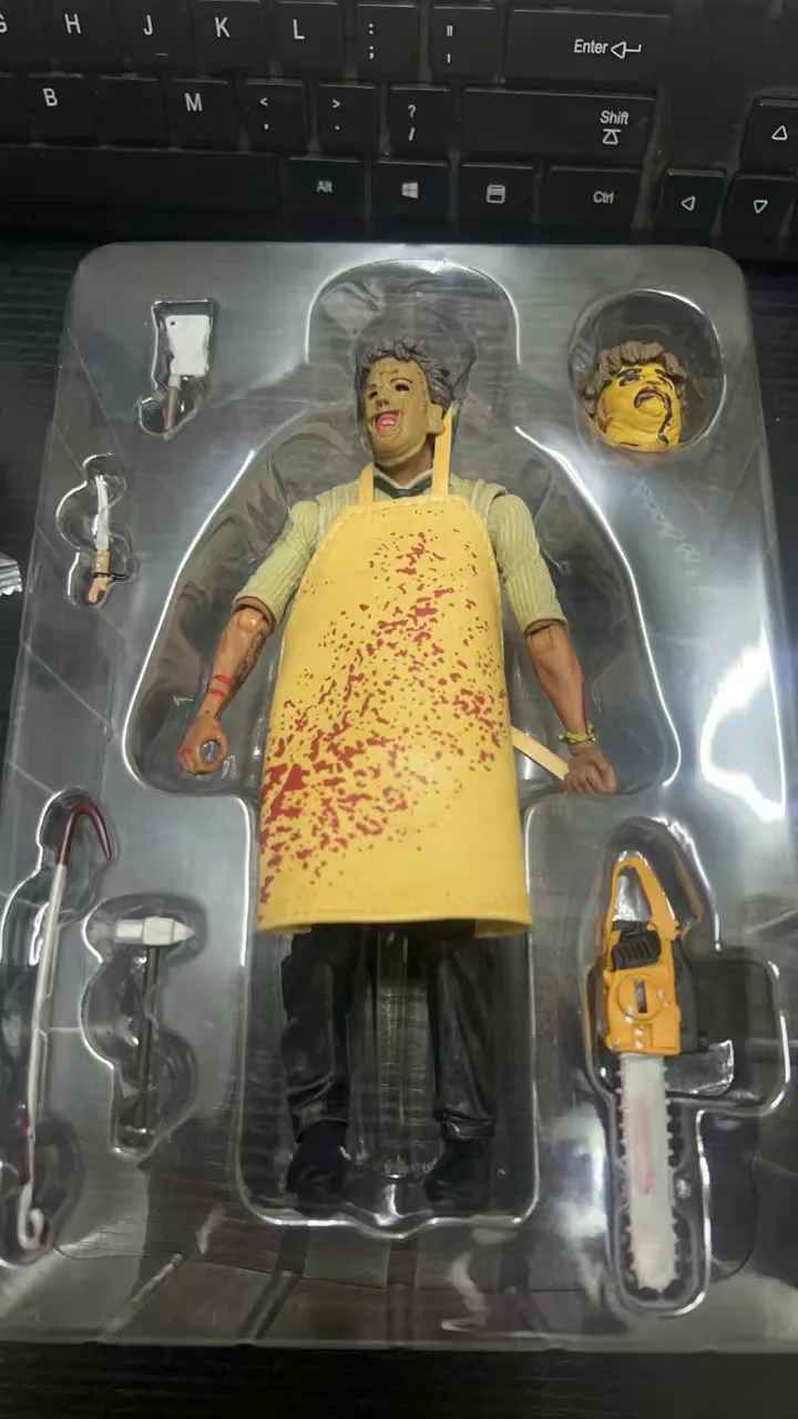 The Texas Chainsaw Massacre Leatherface Action Figure – NECA 40th Anniversary 7-Inch Scale Ultimate Horror Statue, Classic 1974 Slasher Collectible with Accessories