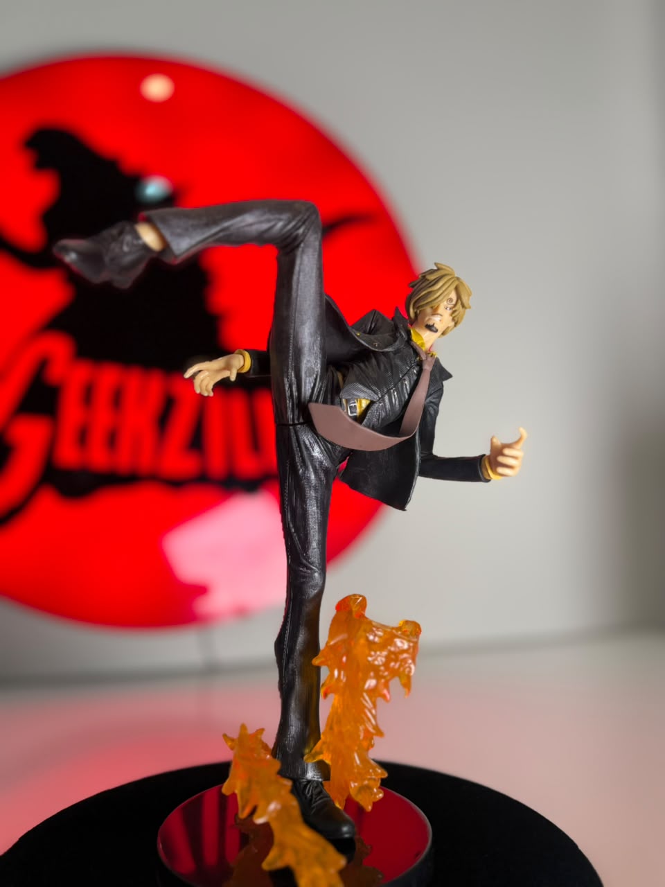ONE PIECE "BLACK SUIT SANJI" DIABLE JAMBE PREMIER SCALE FIGURE
