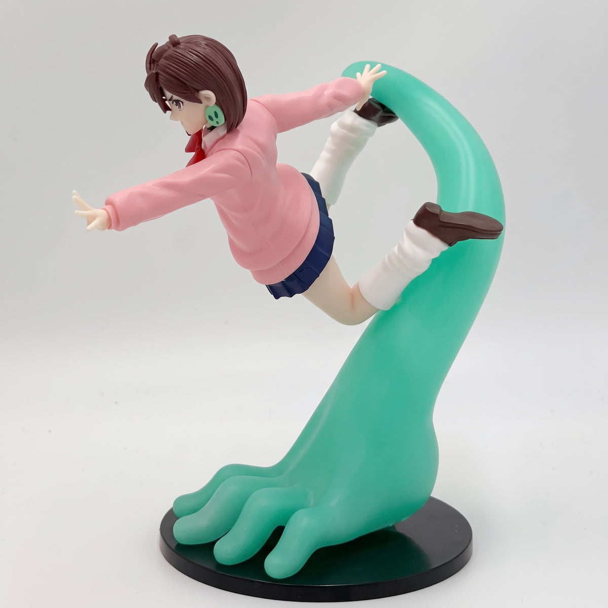 Dandadan Momo Ayase Action Figure | Spectral Hand Base Anime Statue