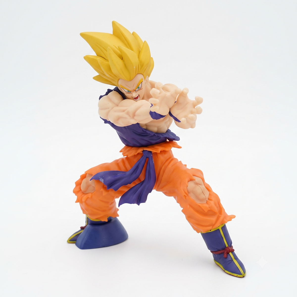 uper Saiyan Goku Figure | Kamehameha Action Pose Dragon Ball Z Statue | Geekzillaa