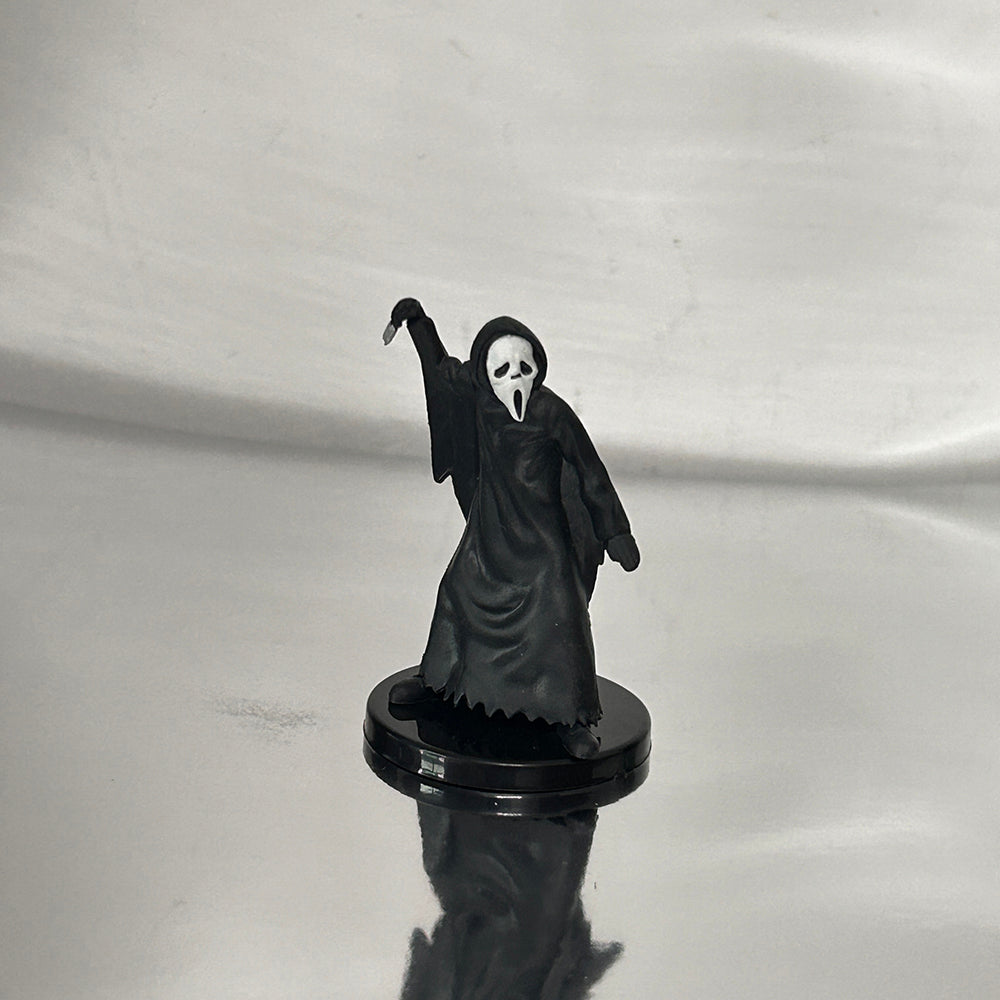Scream Ghostface Collectible Figure – Classic Horror Slasher Desk Statue