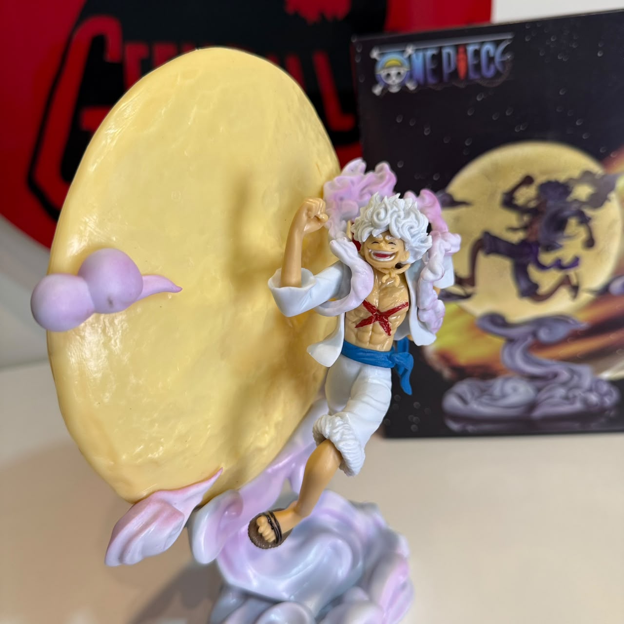 Luffy Rush To The Moon Lamp Figurine