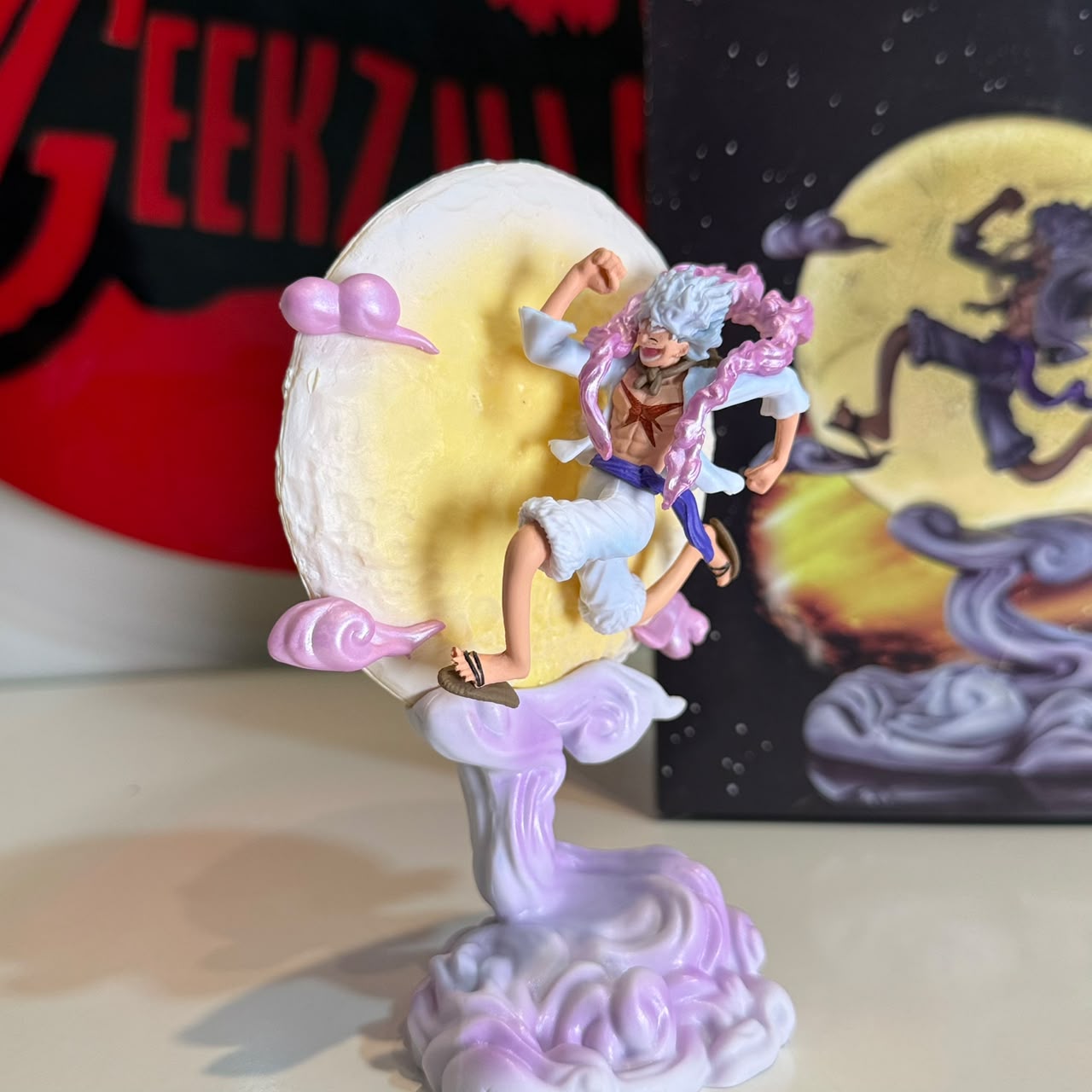 Luffy Rush To The Moon Lamp Figurine