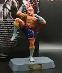 LEE SIN MUAY THAI COLLECTIBLE FIGURE