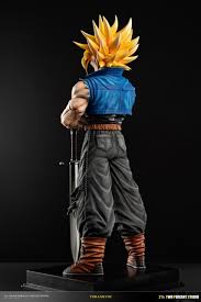 DRAGON BALL Z SUPER SAIYAN TRUNKS COLLECTIBLE FIGURE