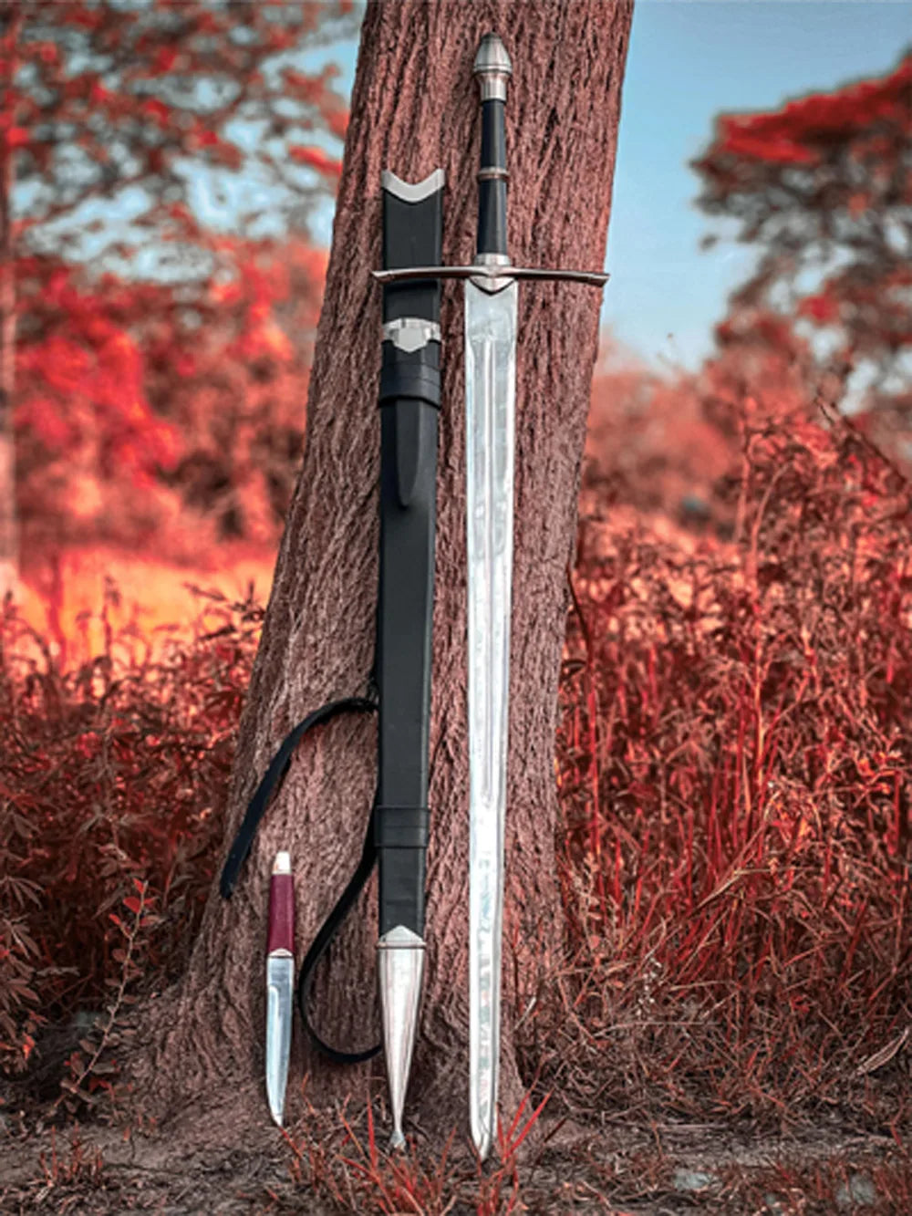 Strider Ranger Sword Replica – Premium Stainless Steel Medieval Fantasy Longsword with Scabbard & Companion Knife