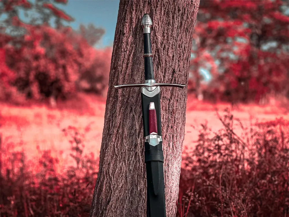 Strider Ranger Sword Replica – Premium Stainless Steel Medieval Fantasy Longsword with Scabbard & Companion Knife