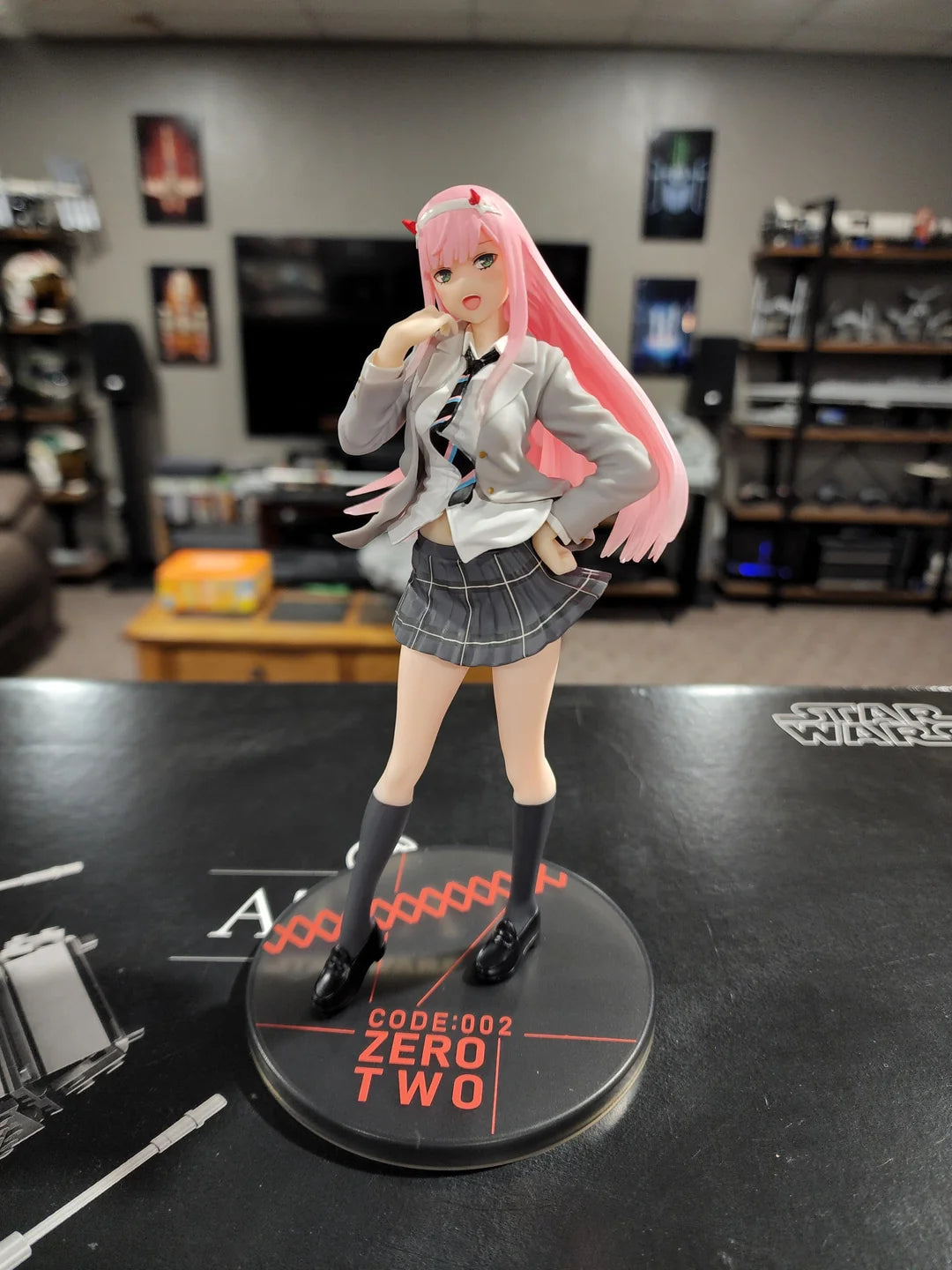 ZERO TWO SCHOOL UNIFORM COLLECTIBLE FIGURE
